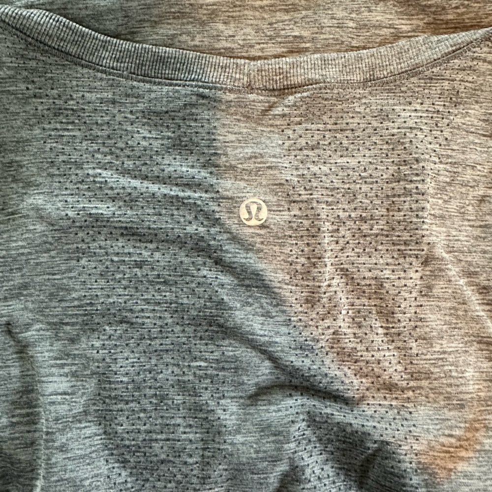 Lululemon swiftly relaxed high neck tee